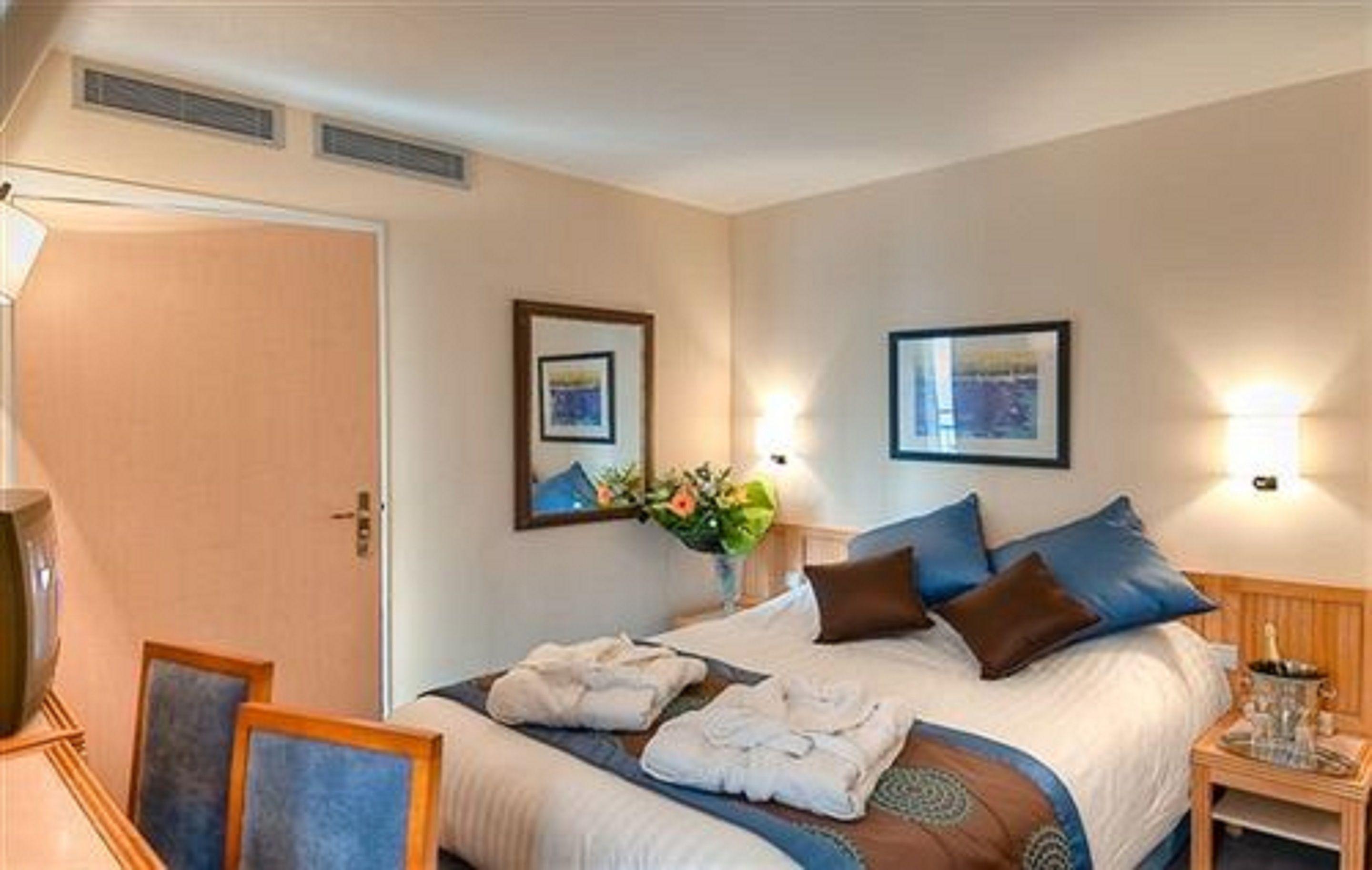 Hotel Maison Mere 4*