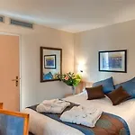 Hotel Maison Mère 4*