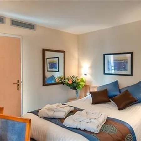 Hotel Maison Mere 4*