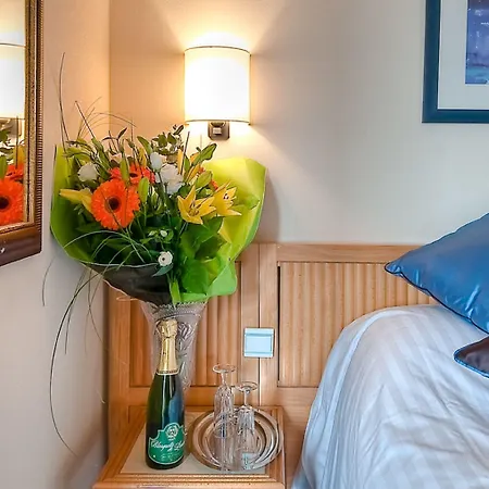Hotel Maison Mere Paris